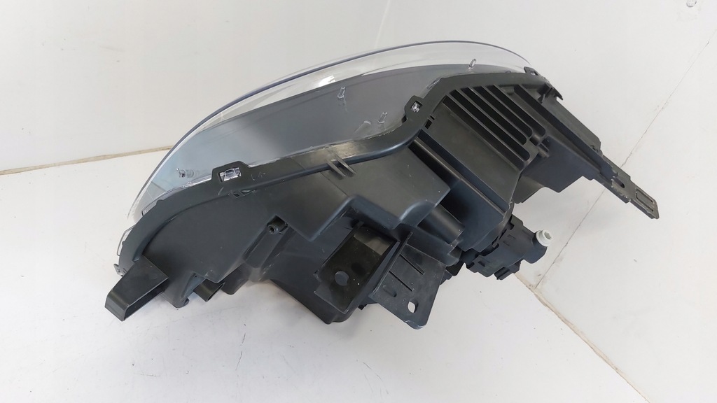 фото №6, Лампа правая фара smart forfour w453 a453 led 2014- europa