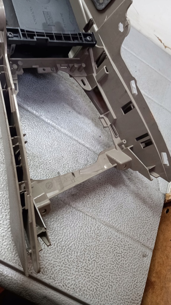 фото №8, Подлокотник volvo s60