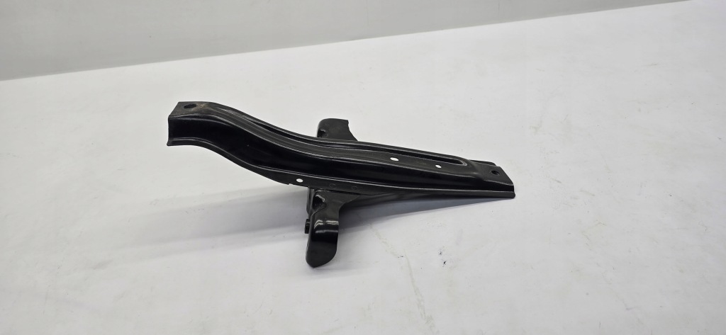 фото №1, Mercedes w176 w246 кронштейн кронштейн акумулятор a2466200026