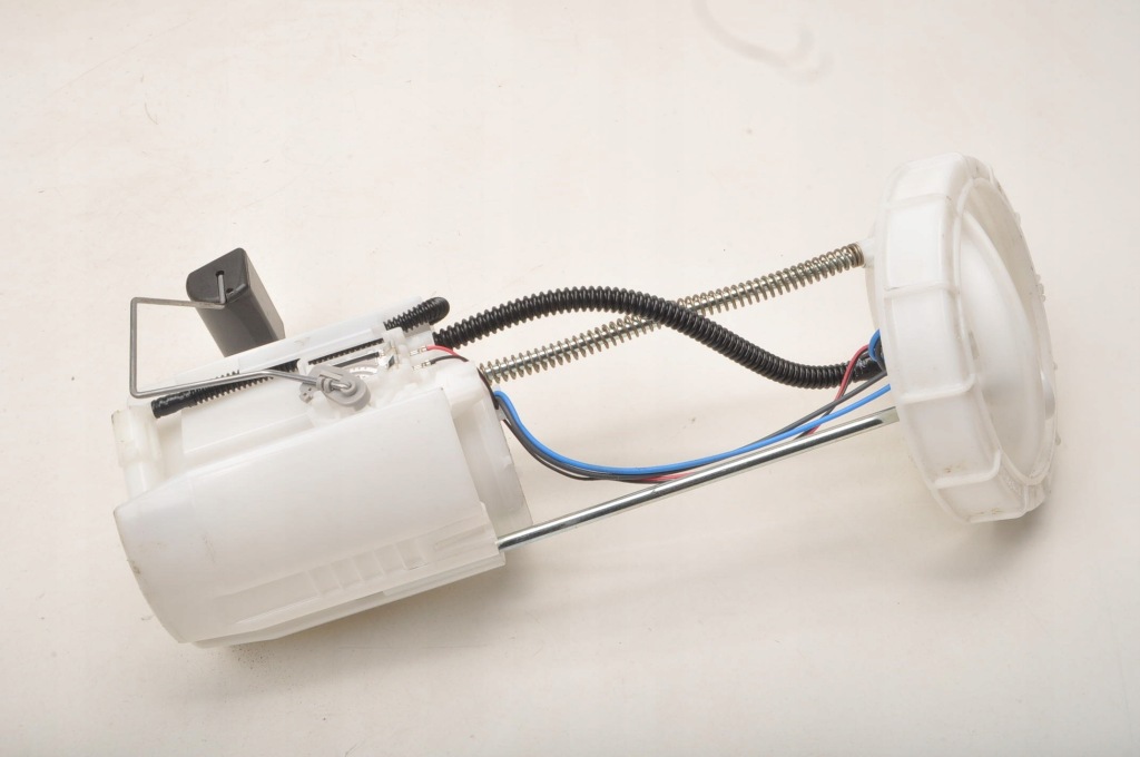 Suzuki jimny iv 1.5 насос пального 15100-78r02 Недорого