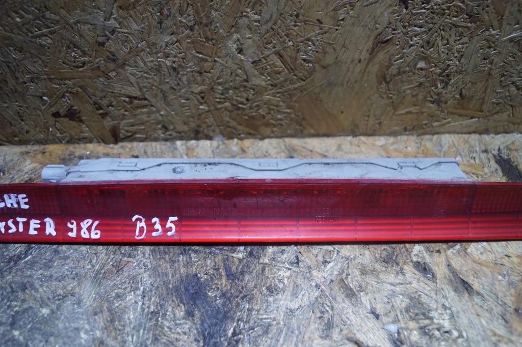 фото №3, Porsche boxster 986 третий свет стоп-сигнал