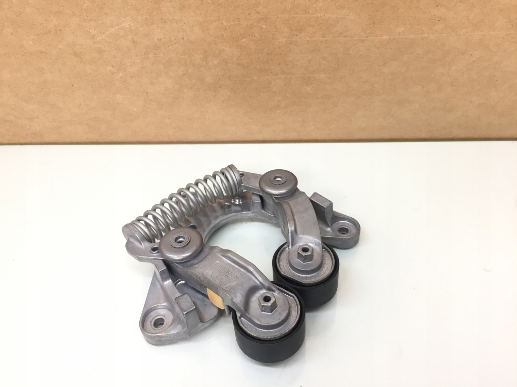 фото №1, Peugeot 2008 ii 1.2 thp ролик натягувач ремінь