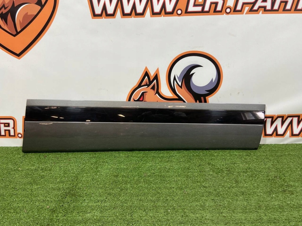 фото №1, Молдинг дверь правый перед rr velar l560 j8a221064bg