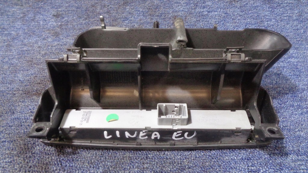 Решётка обдув переключатели аварийная fiat linea 2007-2012r. средняя с Разборки