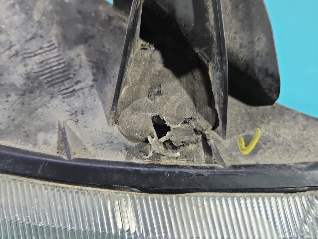 фото №10, Фара правий лампа перед ford freestyle taurus x europa