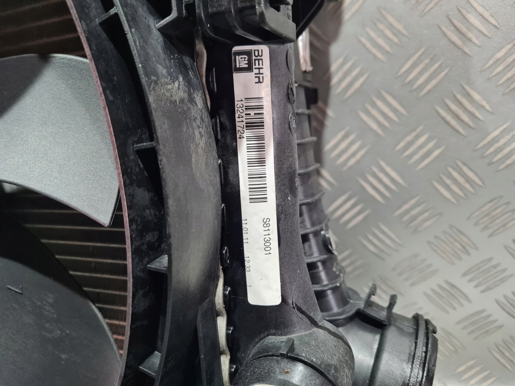 Радиатор воды интеркулер вентилятор insignia a 2.0 cdti автоматическая коробка передач Доставка