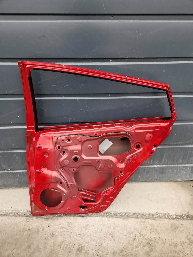 фото №4, Toyota prius iv дверь задняя правое