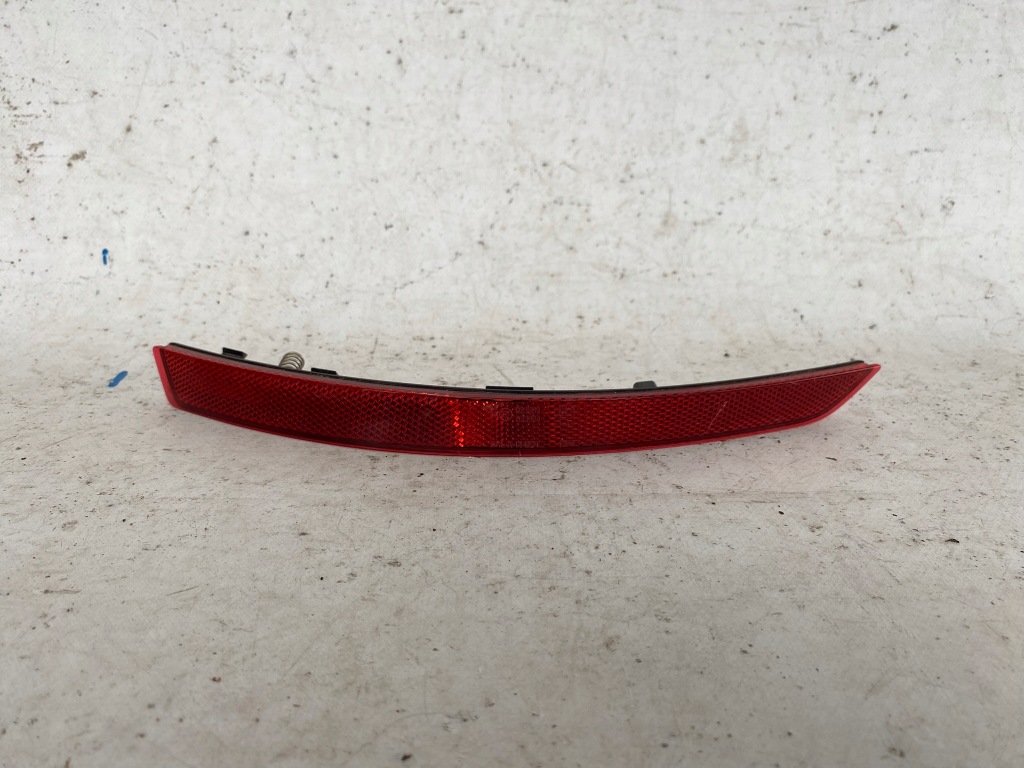 фото №1, Audi a4 b9 15- відбивач бампера правий задня 8w0945106c