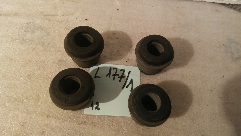 фото №1, Fiat 126p втулки важелів перед