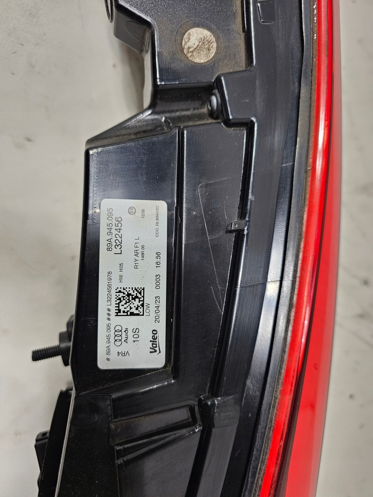 фото №16, Лампа середня задня задня audi q4 e-tron 89a