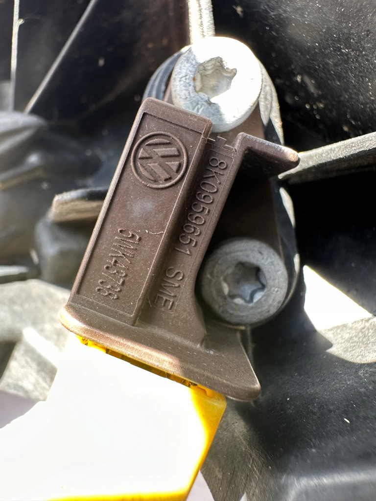 фото №5, Q5 8r направляющая корзина pod фара правый перед 8r0805608 8r0955102