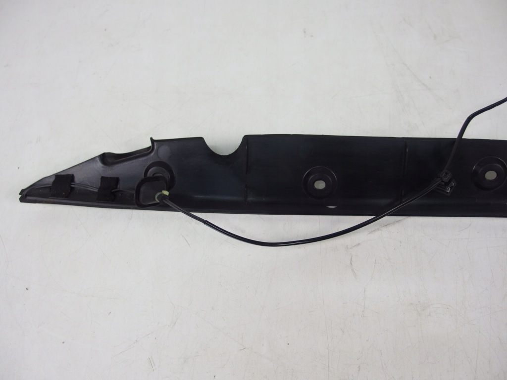 Молдинг крышки багажника правая задняя tesla x Недорого