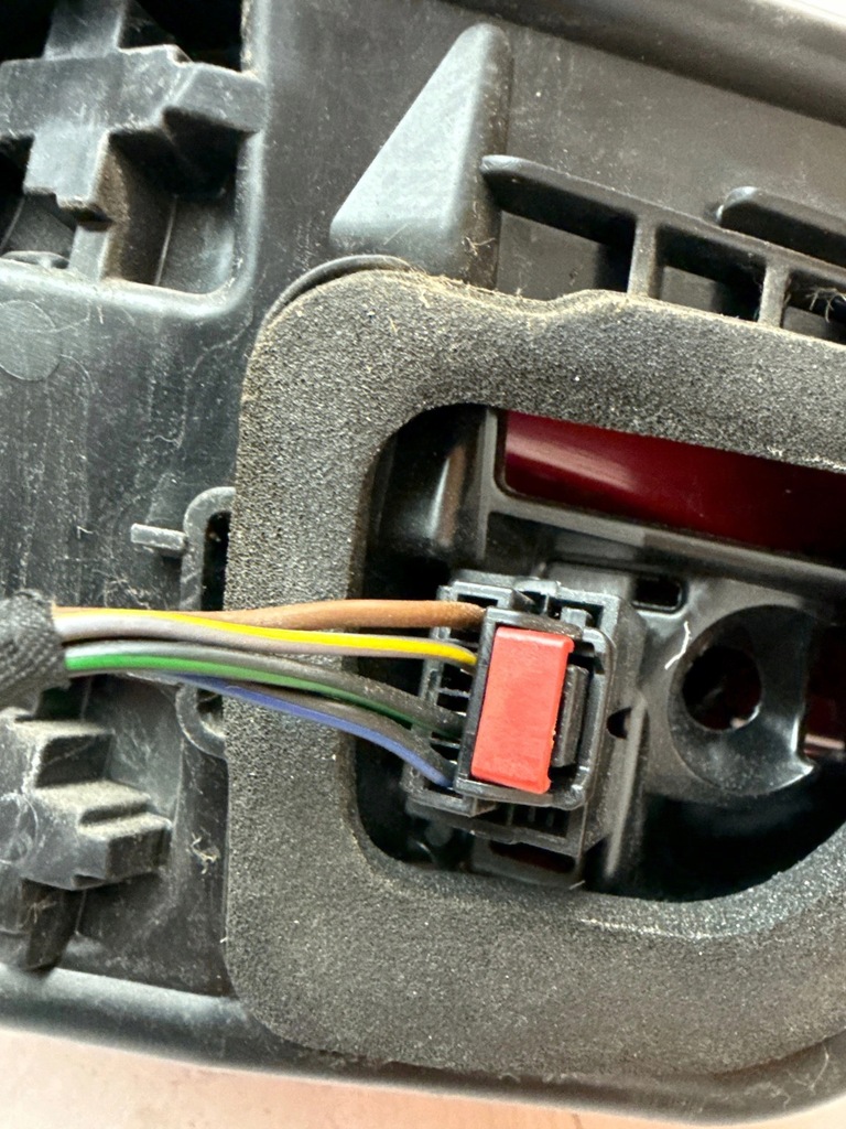 фото №10, Лампа задняя задняя правая volkswagen passat b7 kombi