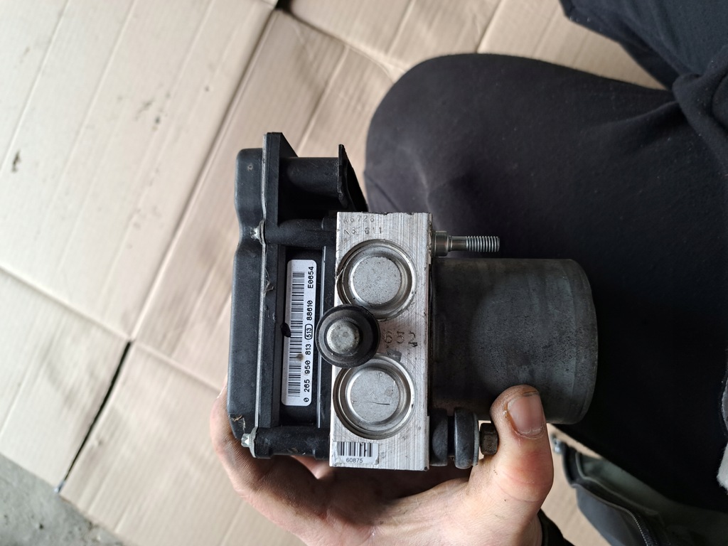 фото №1, Насос abs subaru legacy iv outback forester 2.0 d 0265950813