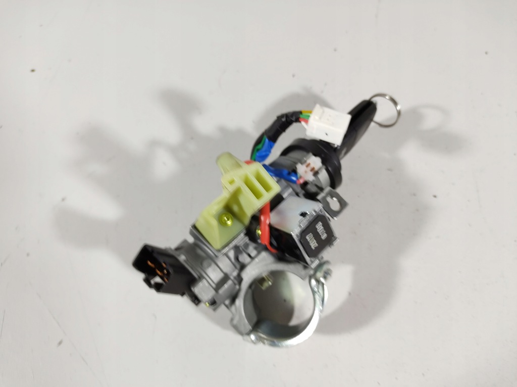 фото №10, Hyundai ioniq 17r- замок зажигания ключ