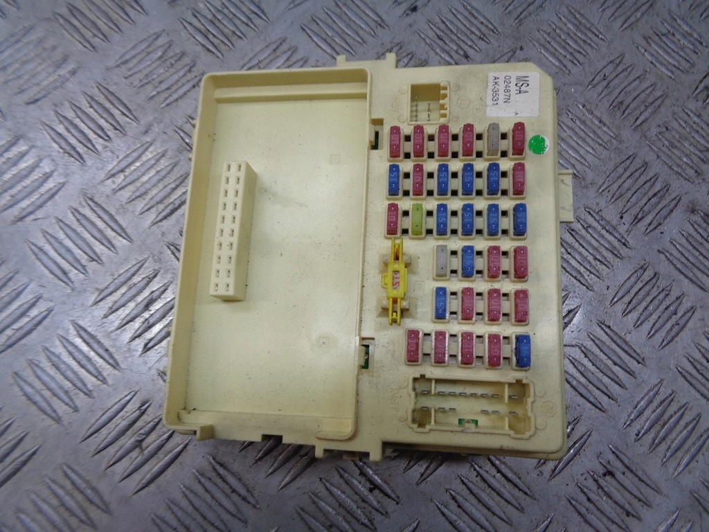 фото №1, Коробка запобіжників kia magentis 2.0 b