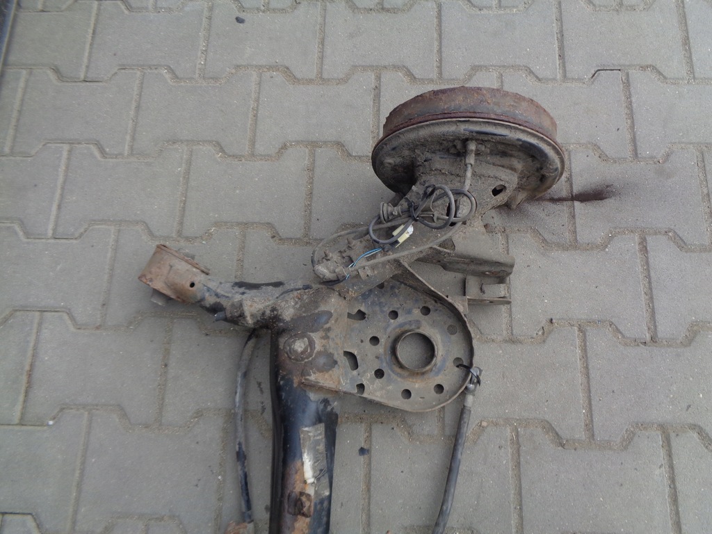 фото №4, Toyota yaris ii oś балка задня na гальмівні барабани