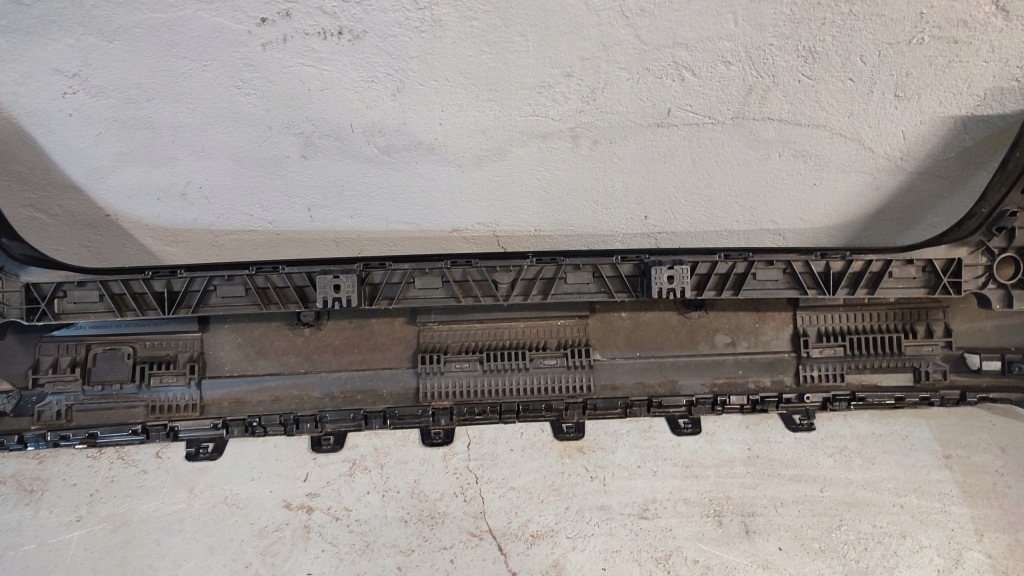 фото №9, Audi оригинальный номер 8w9807511j бампер