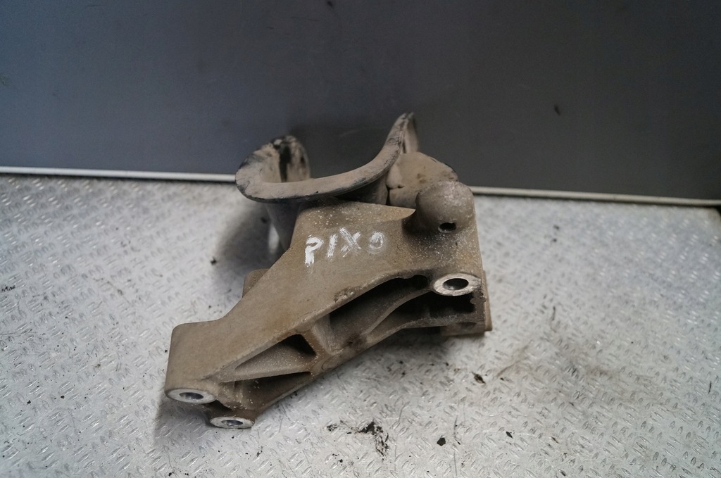 фото №1, Nissan pixo 1.0 кронштейн кронштейн