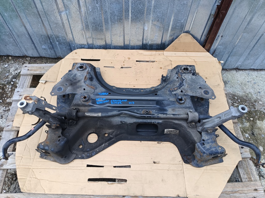 Купити Peugeot t10 3008 2 5008 berlingo rifter grandland x підрамник підрамник перед