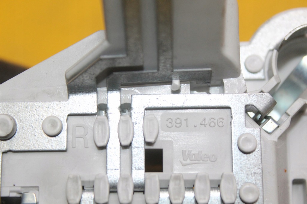 фото №9, Вкладиш лампи правий задня bmw 1 e87 e81 fl 7164964