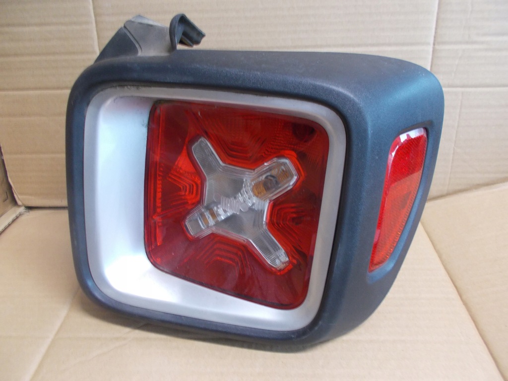 фото №1, Лампа задняя правая jeep renegade 2014-