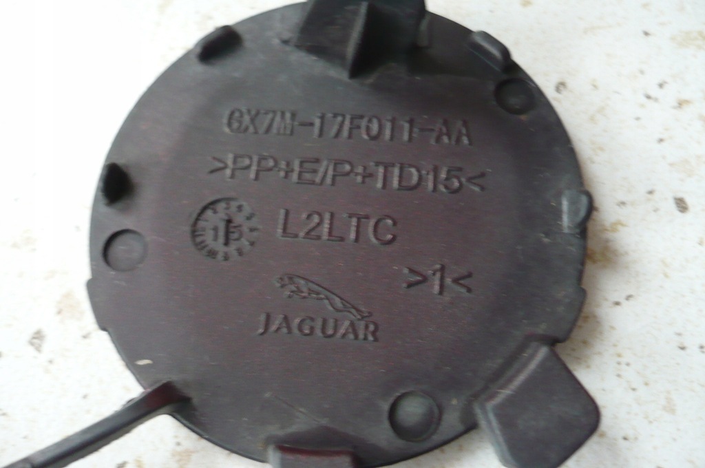 фото №6, Jaguar xe r-sport заглушка фаркоп бампер перед