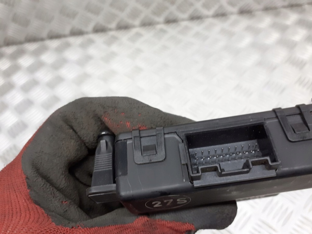 фото №4, Модуль шлюз vw touran 1k0907530e