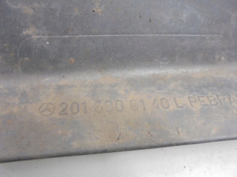 фото №7, Mercedes 190 w201 молдинг крыла задняя левая правая