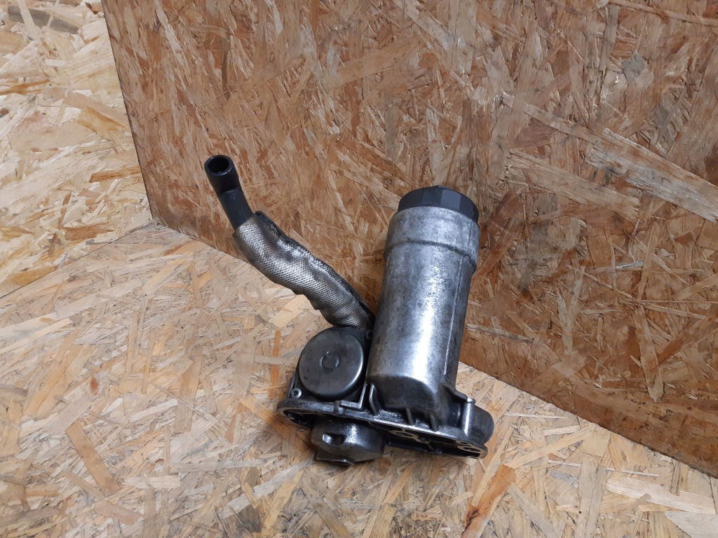 фото №2, Audi a4 b6 2.5 v6 tdi основа фільтра оливи