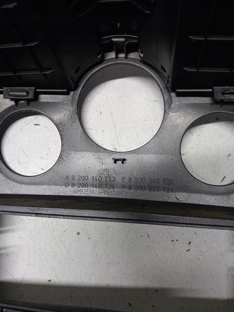 фото №4, Консоль средняя renault scenic ii a8200140713