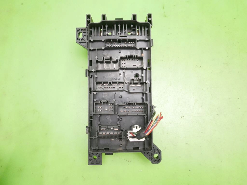 фото №9, Коробка предохранителей kia carnival i fl 2.9 crdi