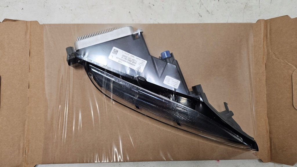 фото №1, Противотуманная фара led левый porsche macan lift 95b953081f новый оригинал