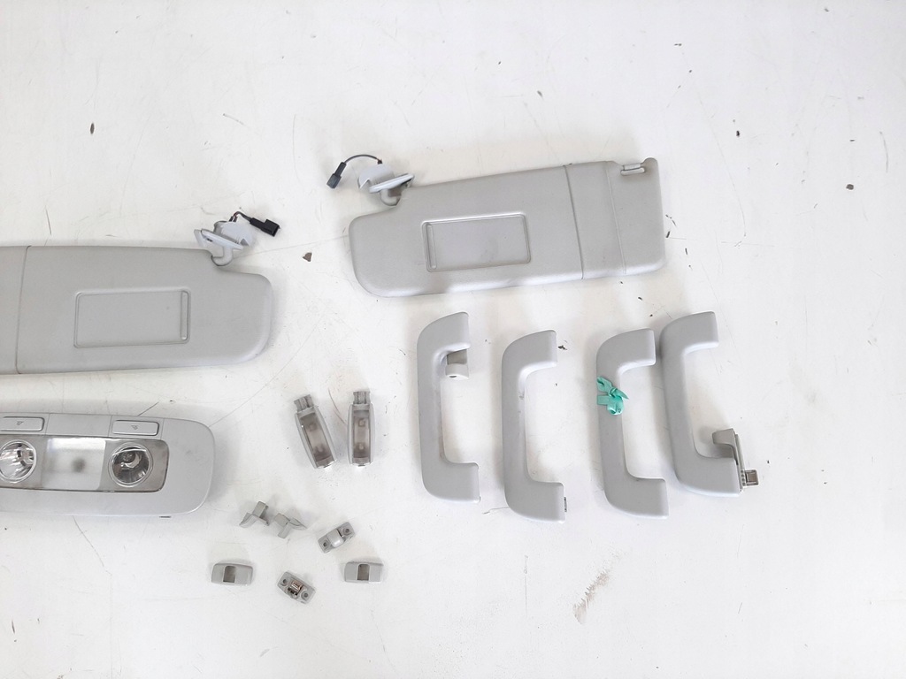 фото №15, Skoda superb ii 2.0tdi 09r потолок ручки козырьки лампа 3t0867501