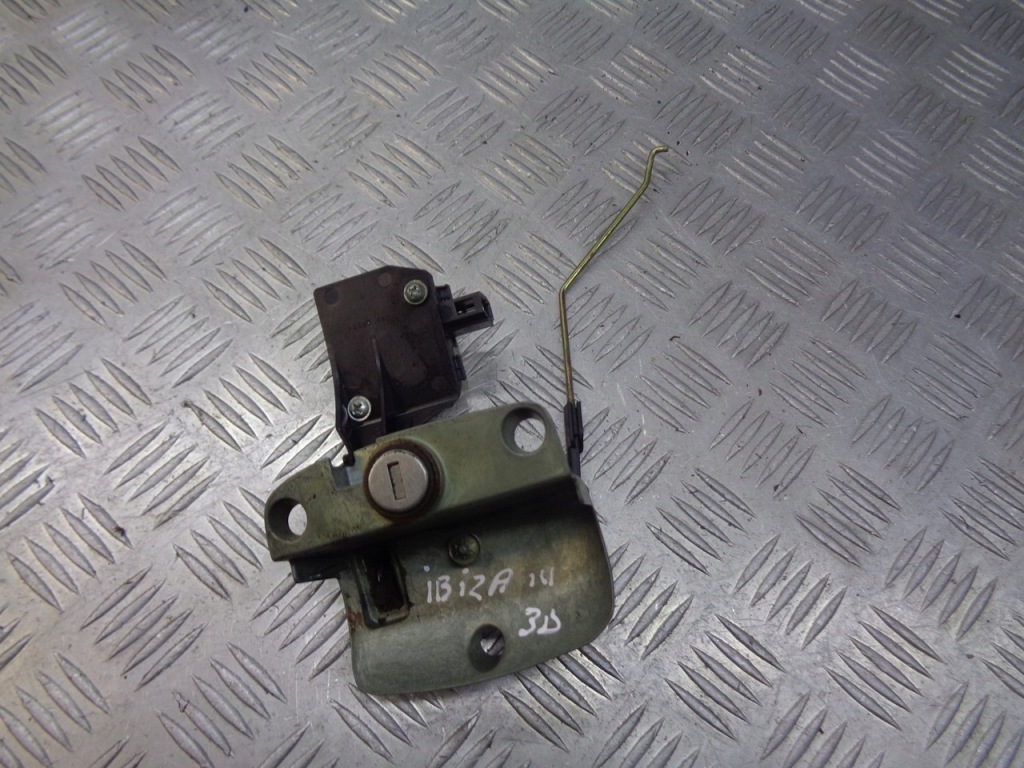 фото №1, Замок кнопка крышки багажника seat ibiza iii