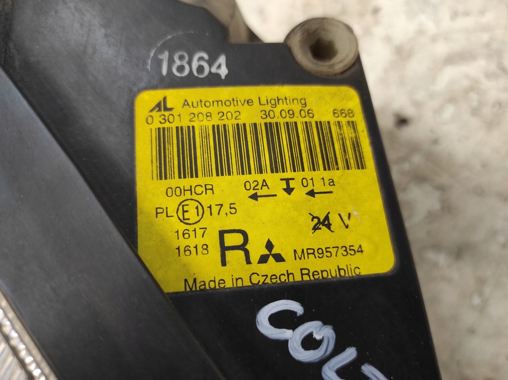 фото №7, Mitsubishi colt 6 vi z30 04-08 лампа правая перед mr957354 - cała