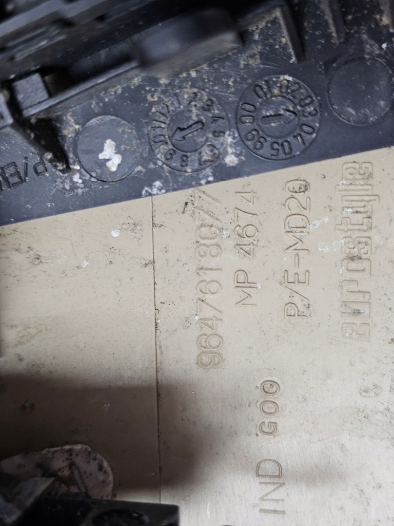 фото №7, Молдинг защита заглушка сиденье сидений переключатель сиденья peugeot 607 l p