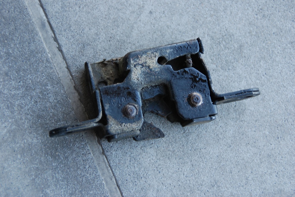 фото №2, Замок капот перед renault master iii movano