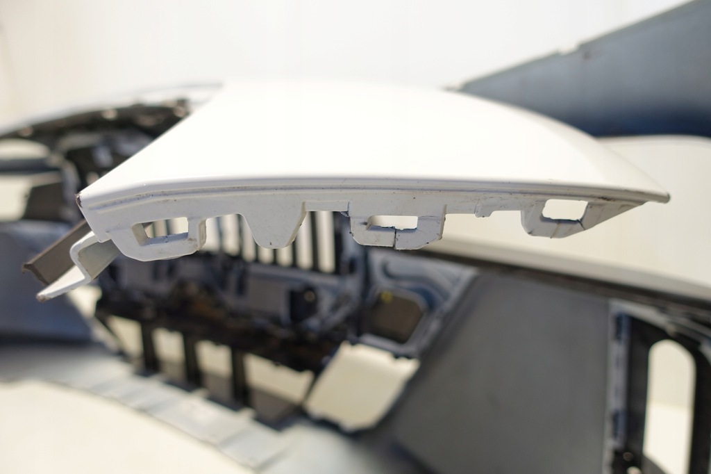 фото №13, Bmw 7 g70 m-pakiet 2022- pod 6 датчиков pdc бампер передний перед