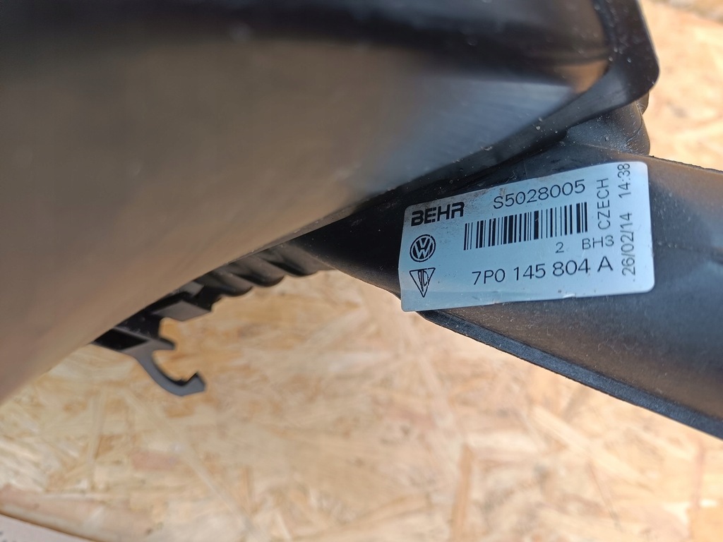 фото №7, Porsche cayenne 3.0d 7p5 правый интеркулер kompletny демонтаж 7p0145804a