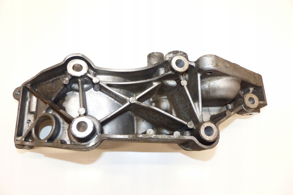 фото №6, Nissan navara d23 alaskan 2.3 dci biturbo ys23 кронштейн генератора