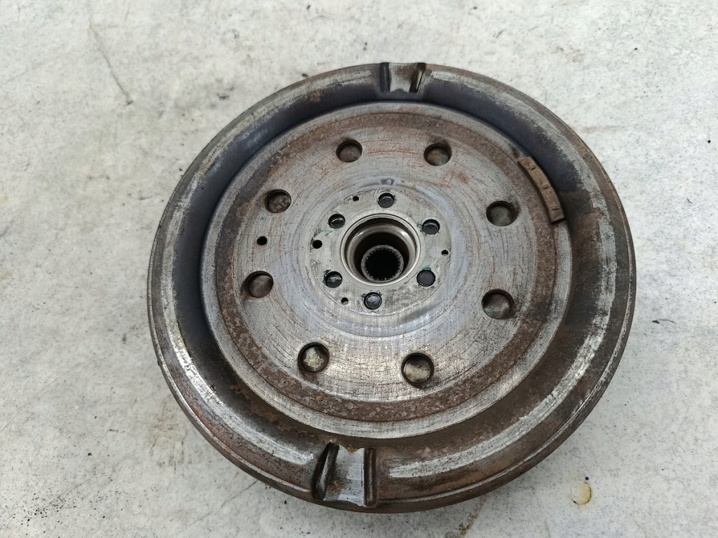 фото №9, Колесо двомасовий повний vw golf v 415025010 323064110 luk 1.9 tdi