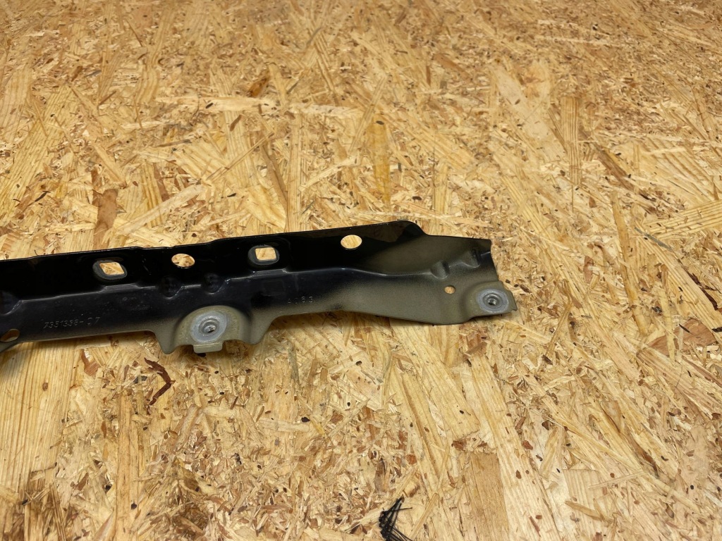 Кронштейн кронштейн держатель крыла перед правая  mini clubman f54 7351338 Доставка