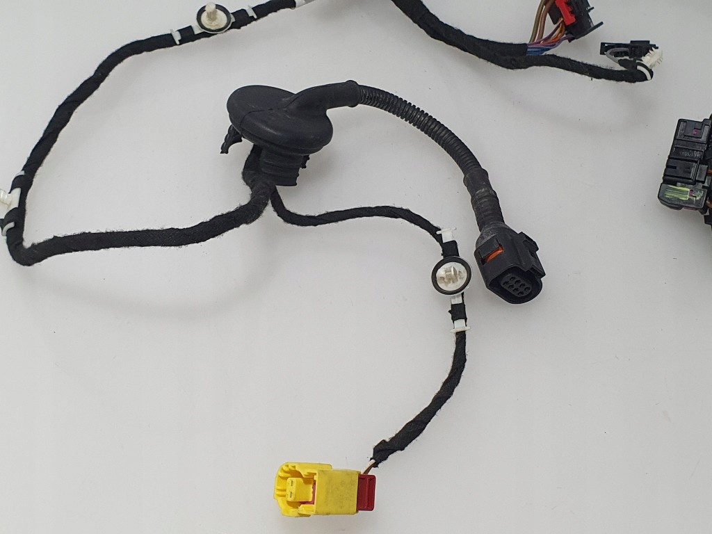 фото №2, Audi a3 8p lift 2010 sportback джгут двері правий перед 8p4971030m