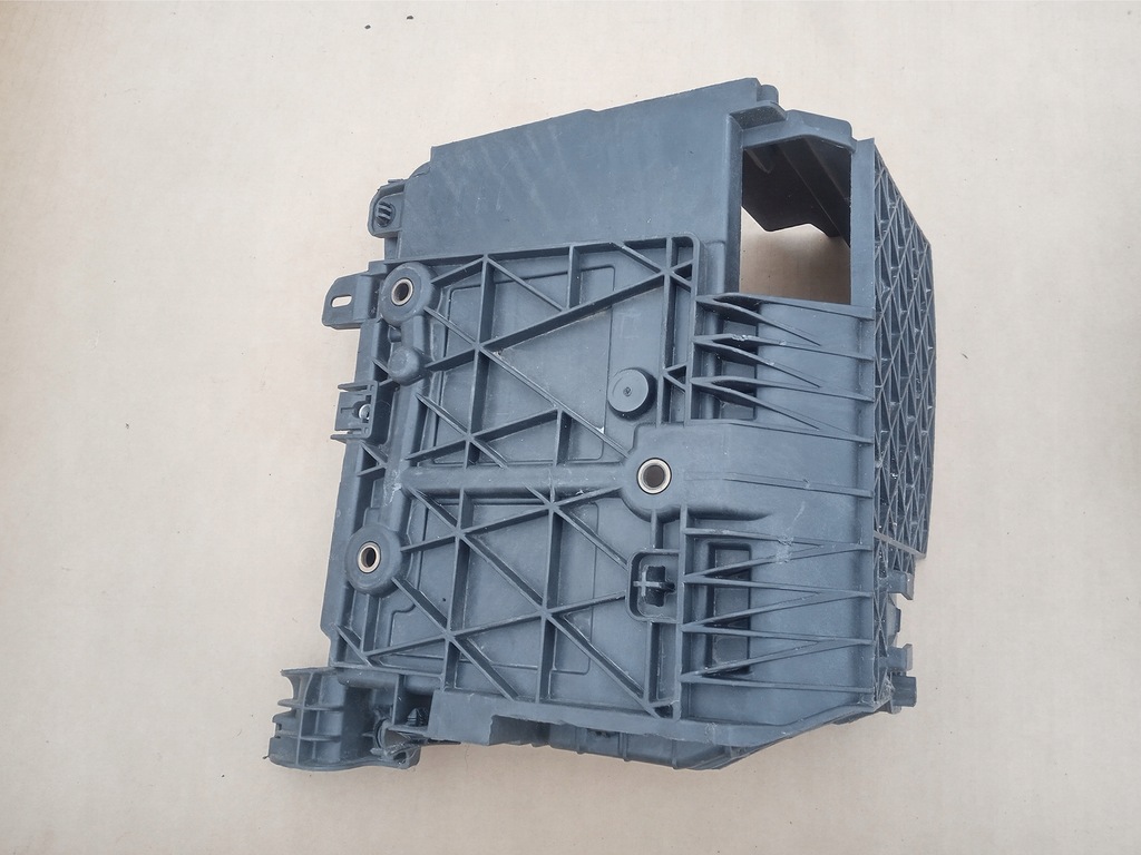 фото №2, Основа акумулятор renault laguna 3 8200407409