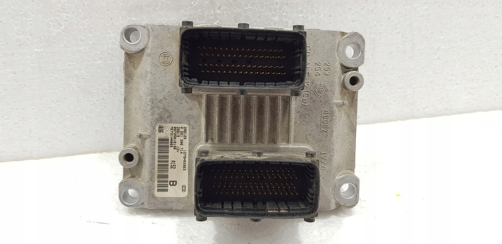 фото №2, Alfa romeo 147 1.6 16v бортовой компьютер двигателя #1350