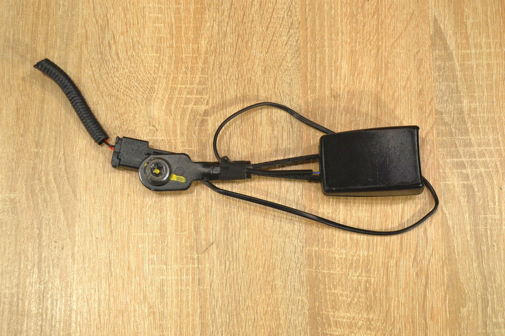 фото №1, Клипса поперечина правый перед chevrolet orlando