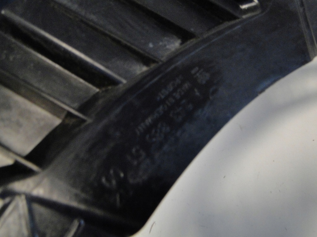 фото №13, Mercedes góra бампера передній eqb 243 x243 a2438802002