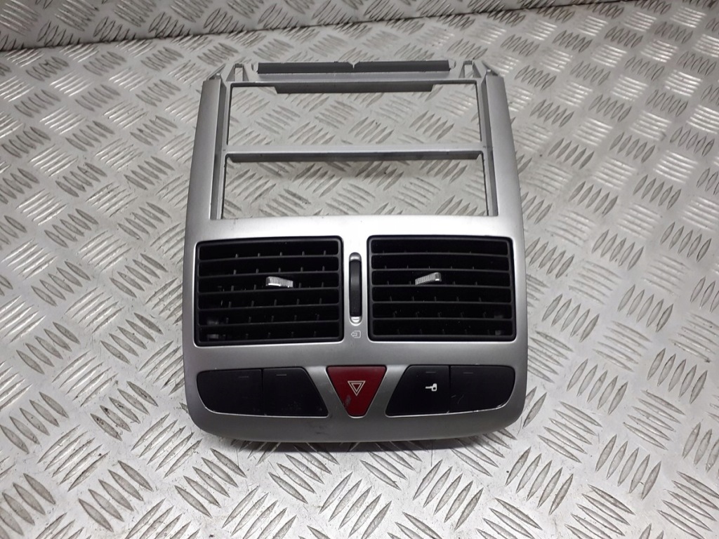 фото №1, Консоль средняя peugeot 307 sw 9634505077