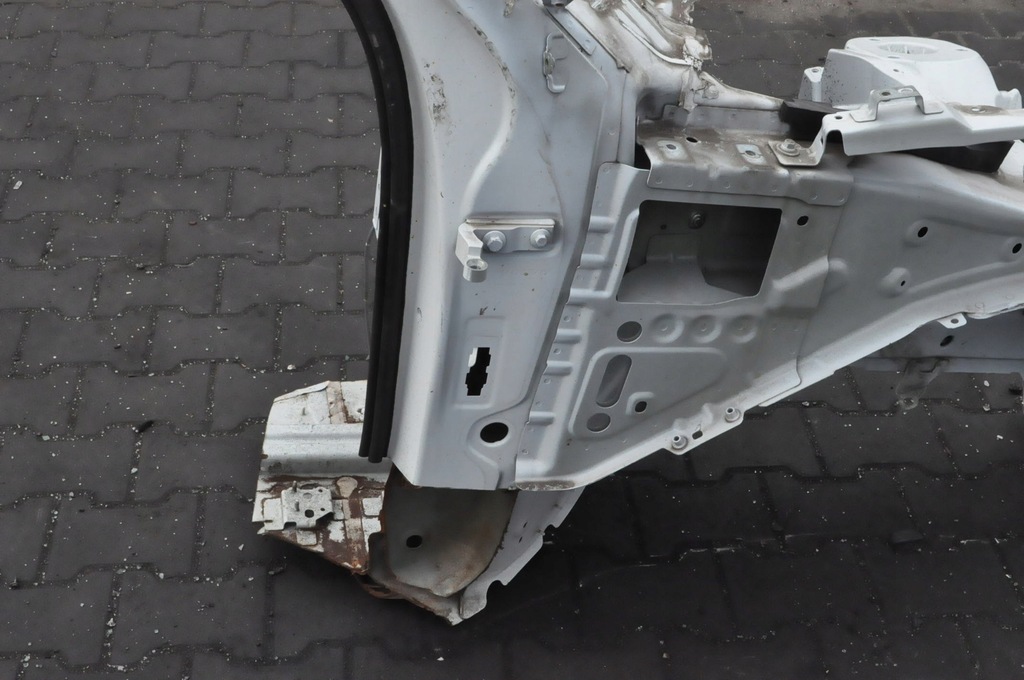 фото №2, Volvo xc60 ii четверть лонжерон правая перед